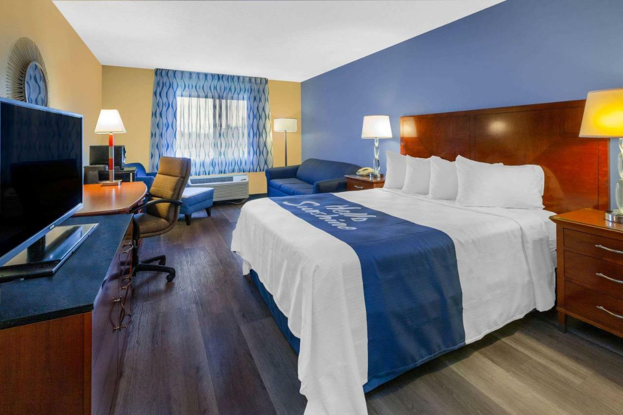 Days Inn By Wyndham Milan Sandusky South Bagian luar foto