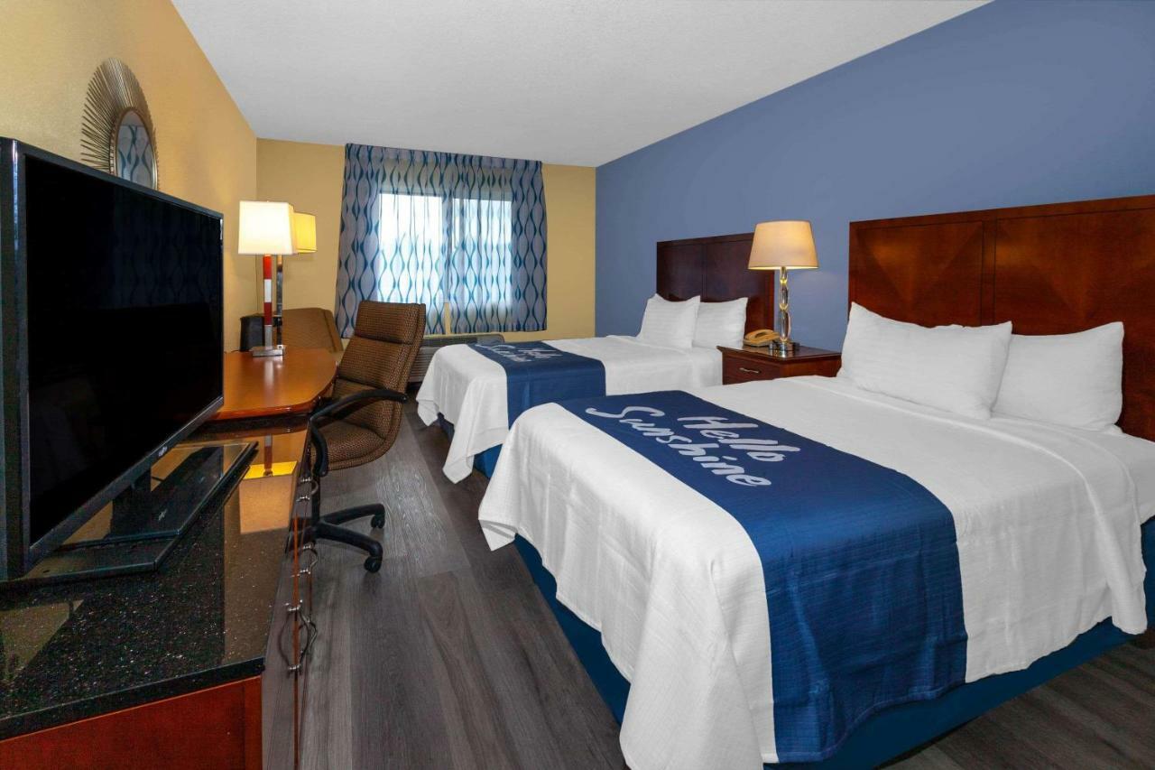 Days Inn By Wyndham Milan Sandusky South Bagian luar foto