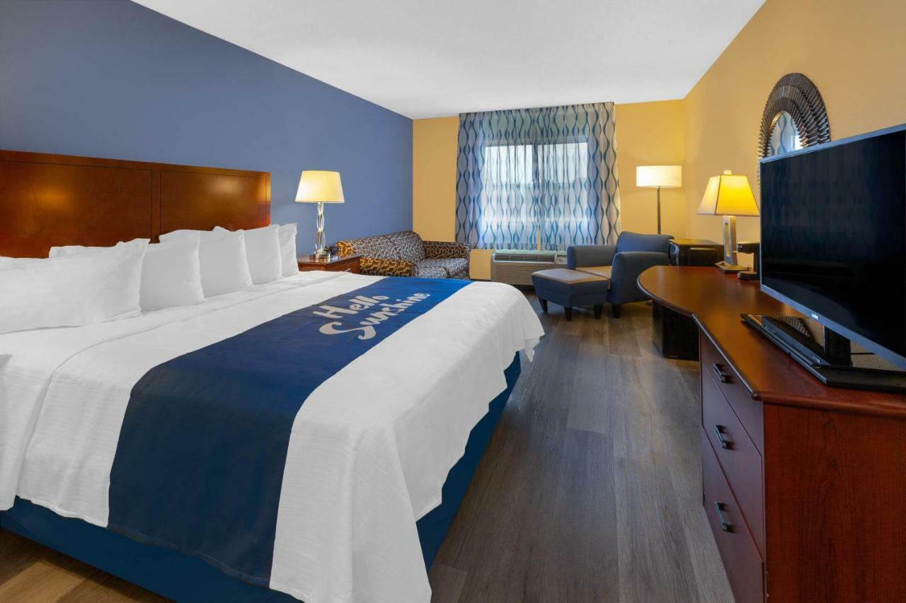 Days Inn By Wyndham Milan Sandusky South Bagian luar foto
